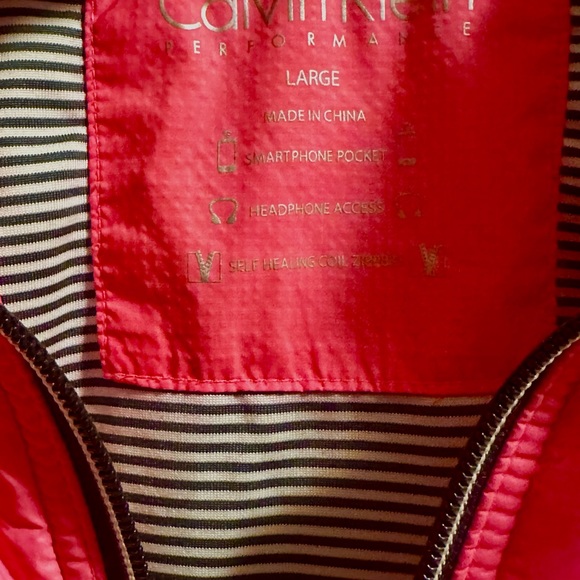 Warm & Light Active Wear Jacket - Calvin Klein Performance - Picture 4 of 5